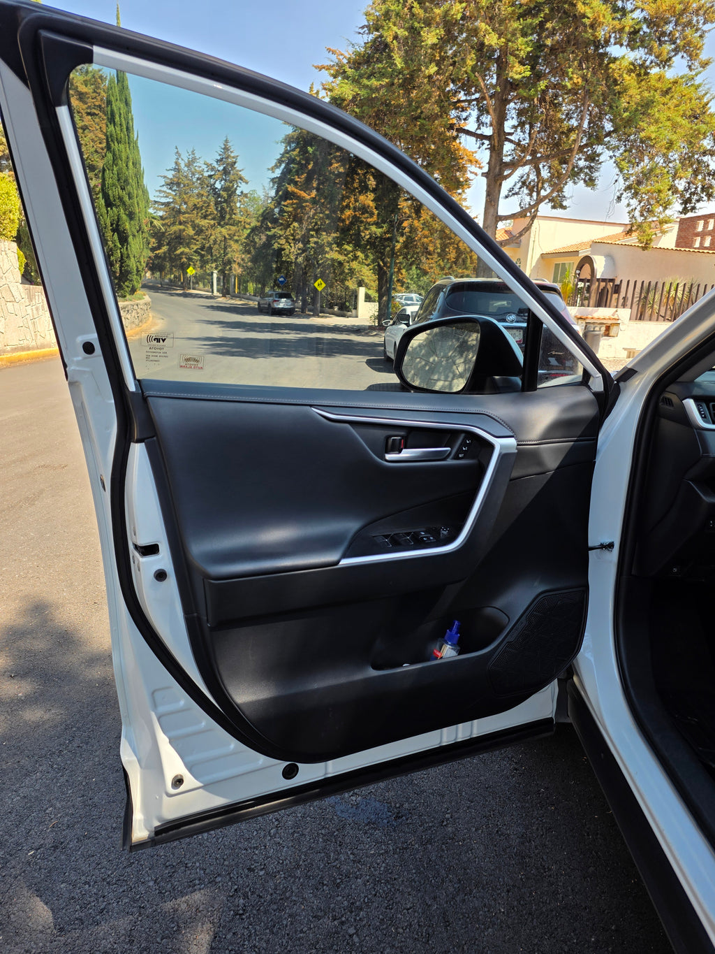 Toyota RAV4 Limited Hybrid 2023