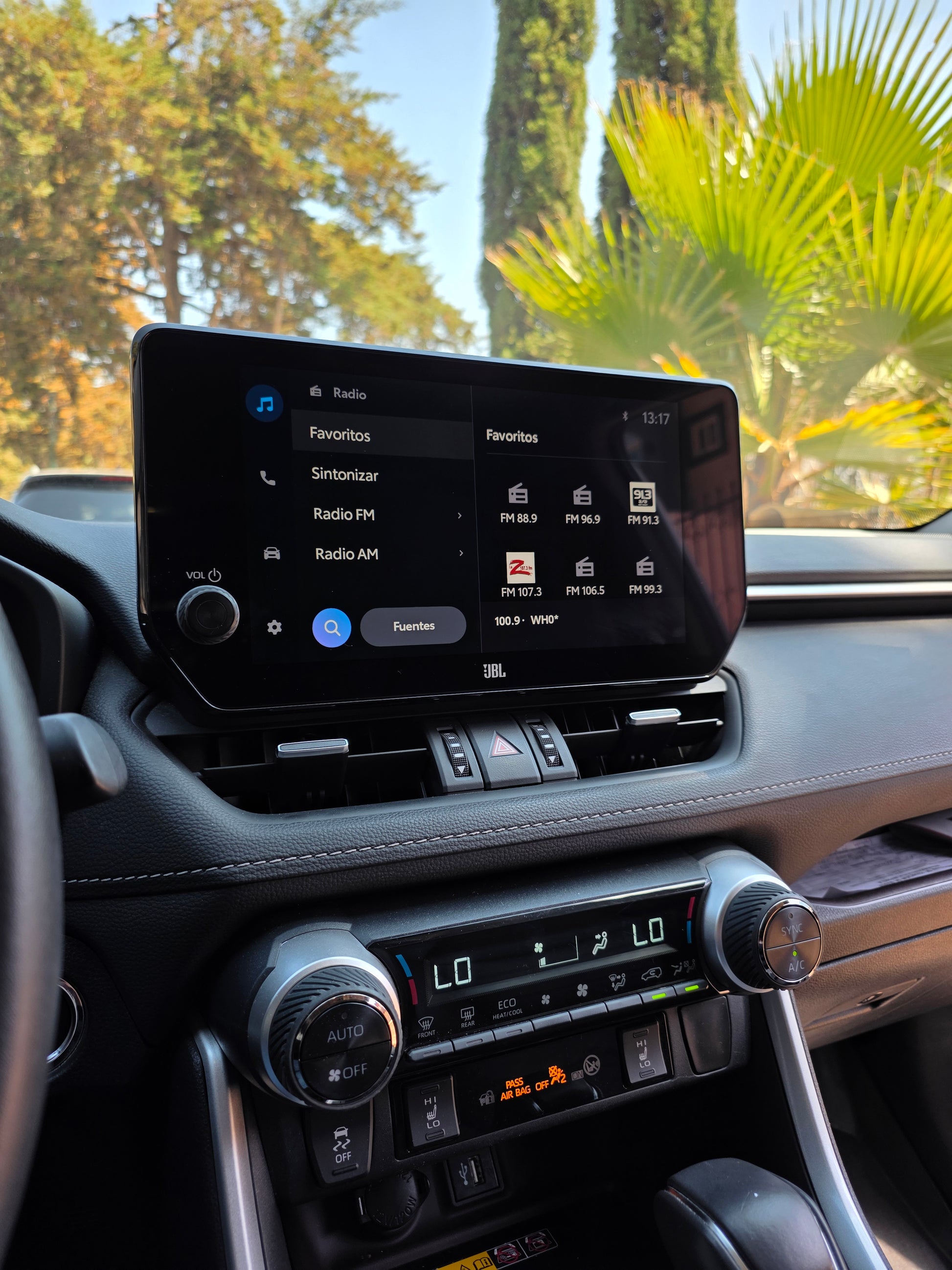 Toyota RAV4 Limited Hybrid 2023