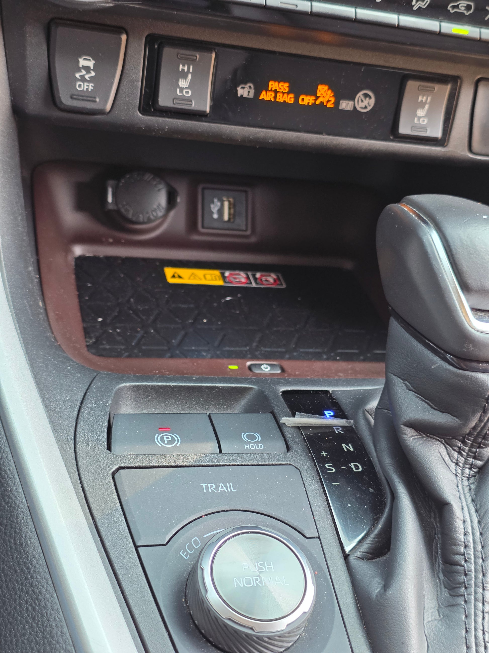 Toyota RAV4 Limited Hybrid 2023