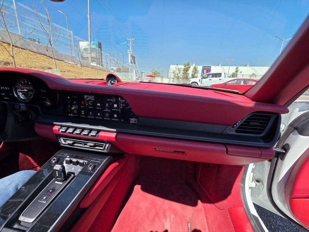 Porsche 911 Targa 4 GTS 2024