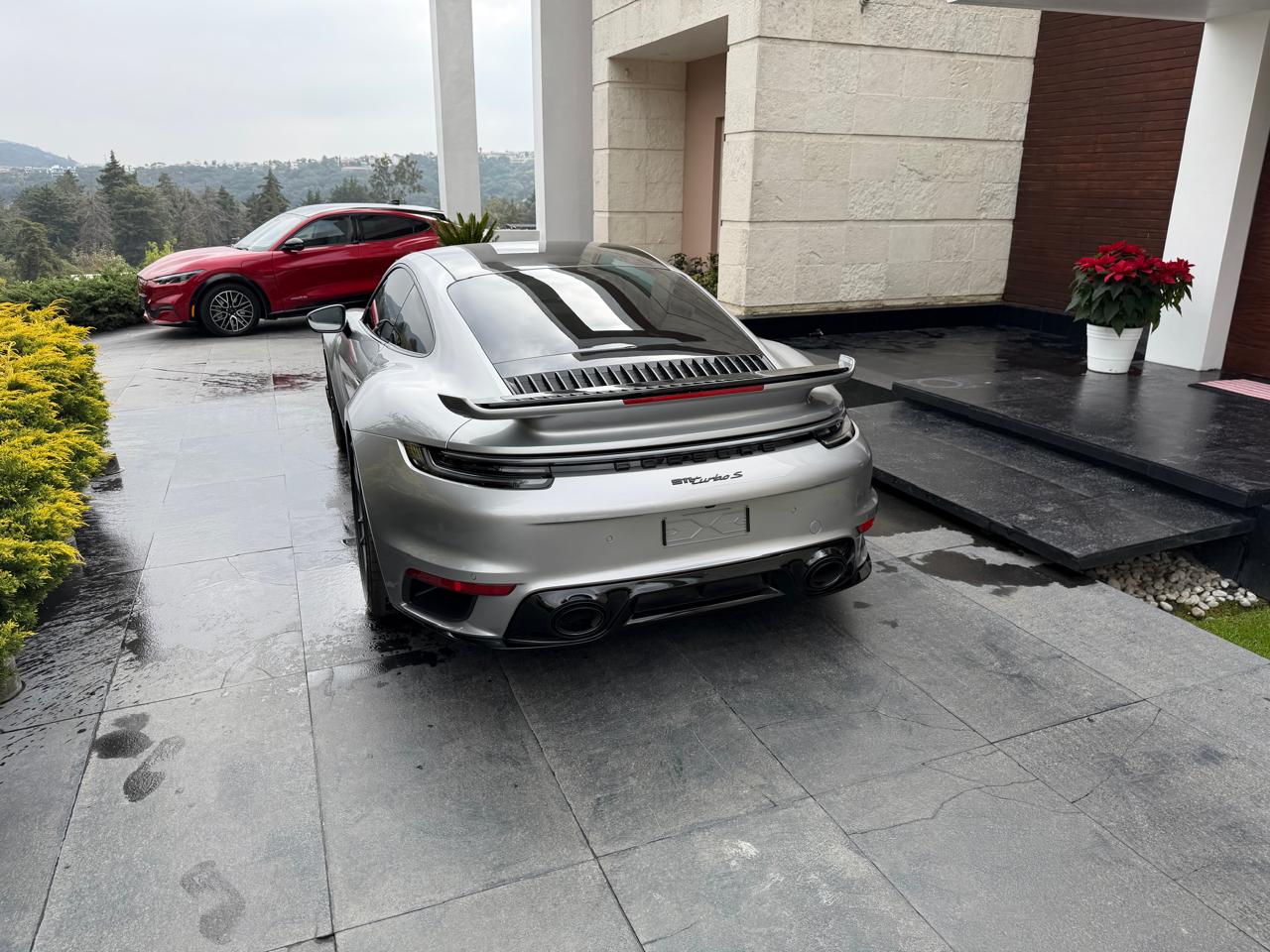 Porsche 911 Turbo S (992)